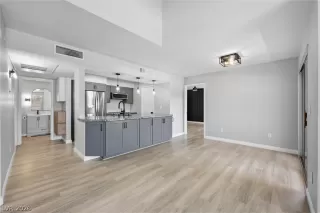 Photo #6: 2783821 Listing