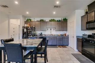Photo #2: 2783852 Listing