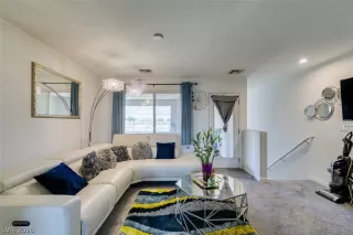 Photo #5: 2783852 Listing
