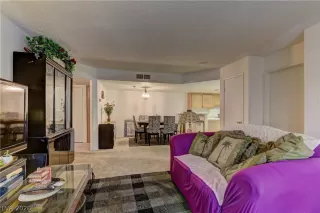 Photo #6: 2783867 Listing