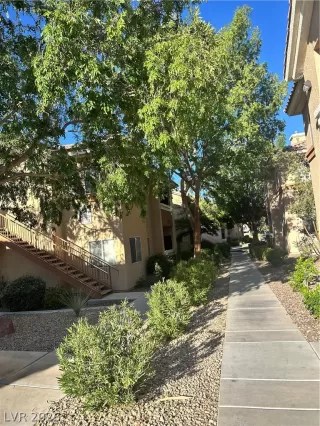 Photo #2: 2783869 Listing