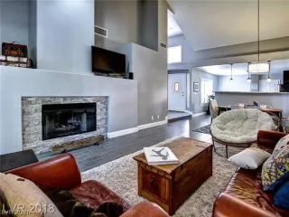 Photo #3: 2783880 Listing