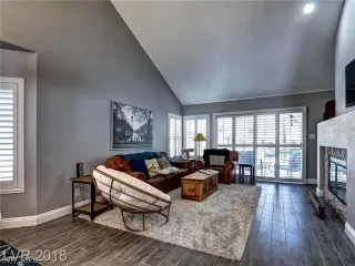 Photo #5: 2783880 Listing