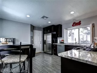 Photo #6: 2783880 Listing