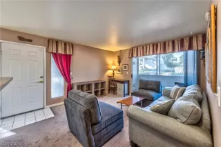 Photo #2: 2783977 Listing