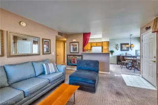 Photo #3: 2783977 Listing