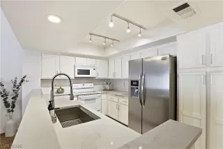 Photo #4: 2783996 Listing 