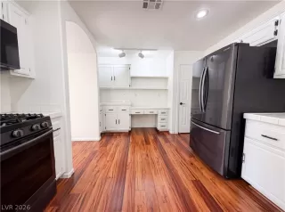 Photo #1: 2784021 Listing