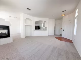 Photo #2: 2784021 Listing