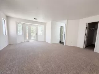 Photo #3: 2784021 Listing
