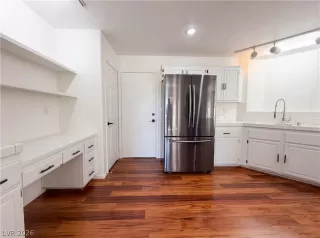 Photo #6: 2784021 Listing