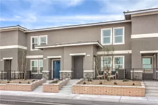 Photo #2: 2784053 Listing