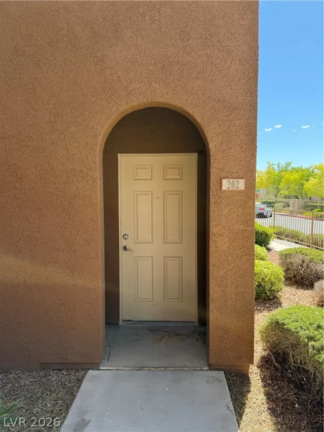 MLS: 2784065 Condo For Sale