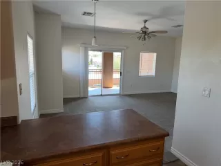 Photo #4: 2784065 Listing