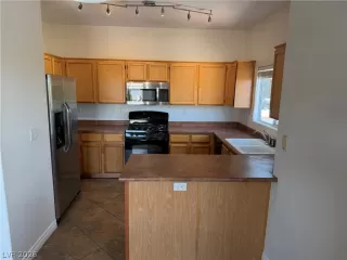 Photo #6: 2784065 Listing