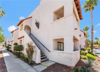 Photo #3: 2784068 Listing 