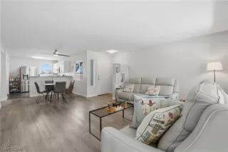 Photo #6: 2784087 Listing