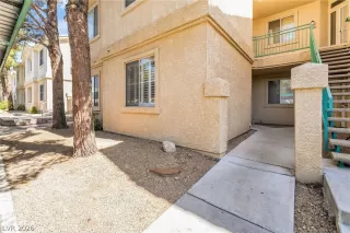 Photo #4: 2784111 Listing
