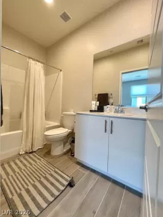 Photo #5: 2784119 Listing