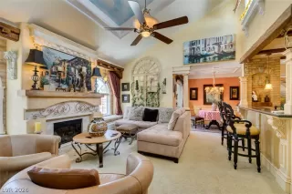 Photo #3: 2784151 Listing