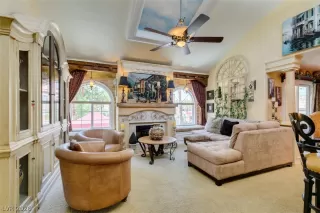 Photo #4: 2784151 Listing