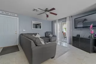 Photo #2: 2784158 Listing