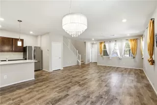 Photo #5: 2784198 Listing