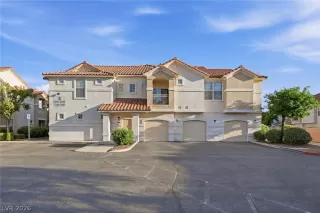 Photo #3: 2784241 Listing