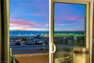 Photo #5: 2784348 Listing