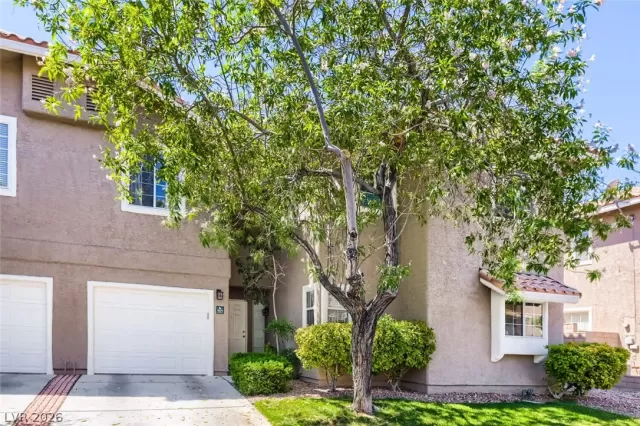 MLS: 2784349 Condo For Sale