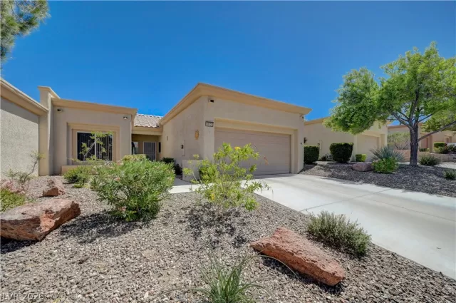 MLS: 2784378 Condo For Sale