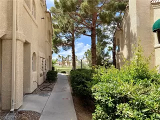 Photo #2: 2784383 Listing