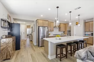 Photo #5: 2784385 Listing