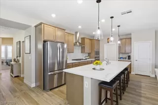 Photo #6: 2784385 Listing
