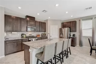 Photo #2: 2784388 Listing 