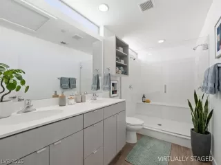 Photo #2: 2784396 Listing