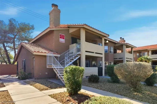 MLS: 2784399 Condo For Sale