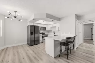 Photo #2: 2784399 Listing