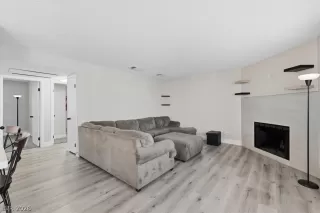 Photo #4: 2784399 Listing