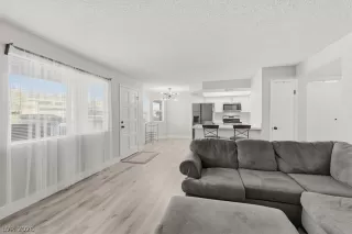 Photo #6: 2784399 Listing