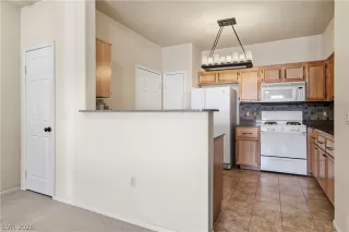 Photo #3: 2784444 Listing