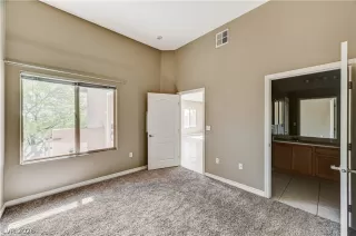 Photo #3: 2784483 Listing