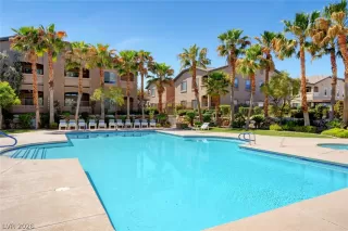 Photo #6: 2784483 Listing