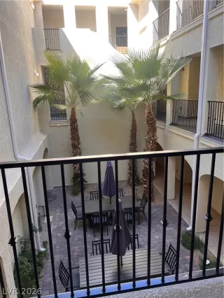 Photo #2: 2784503 Listing 