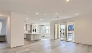 Photo #5: 2784503 Listing 