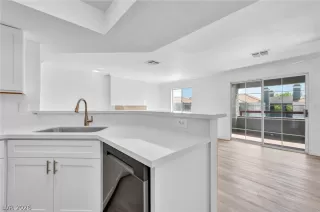 Photo #1: 2784505 Listing