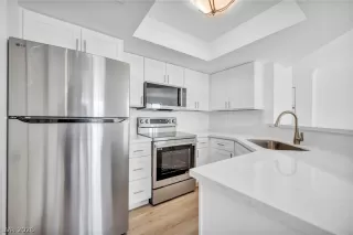 Photo #5: 2784505 Listing