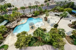 Photo #2: 2784519 Listing