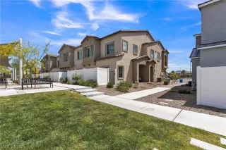 Photo #6: 2784520 Listing