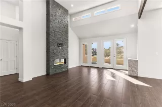 Photo #5: 2784535 Listing